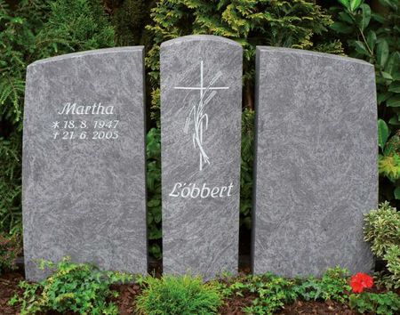 Grabstein mit Kreuz
